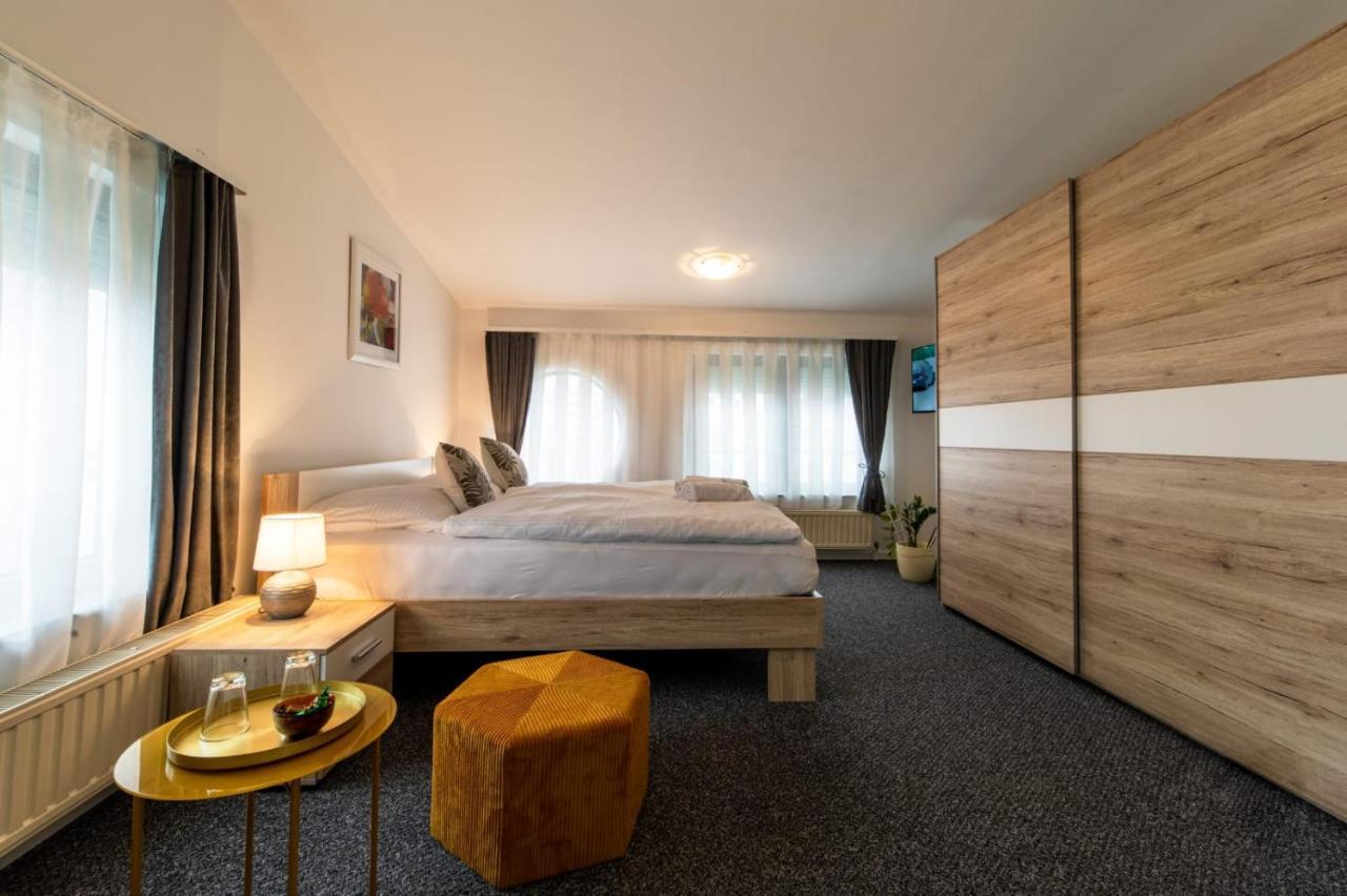 Four Roses Bed & Breakfast Zagreb Eksteriør bilde